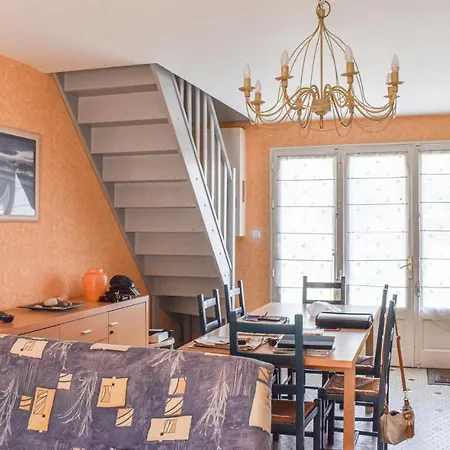 Stunning In Sur Mer W/ 3 Bedrooms Casa vacanze La Tranche-sur-Mer